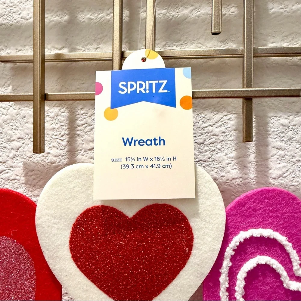NWT Target Spritz Felt Heart and Bows Wreath Pink and Red